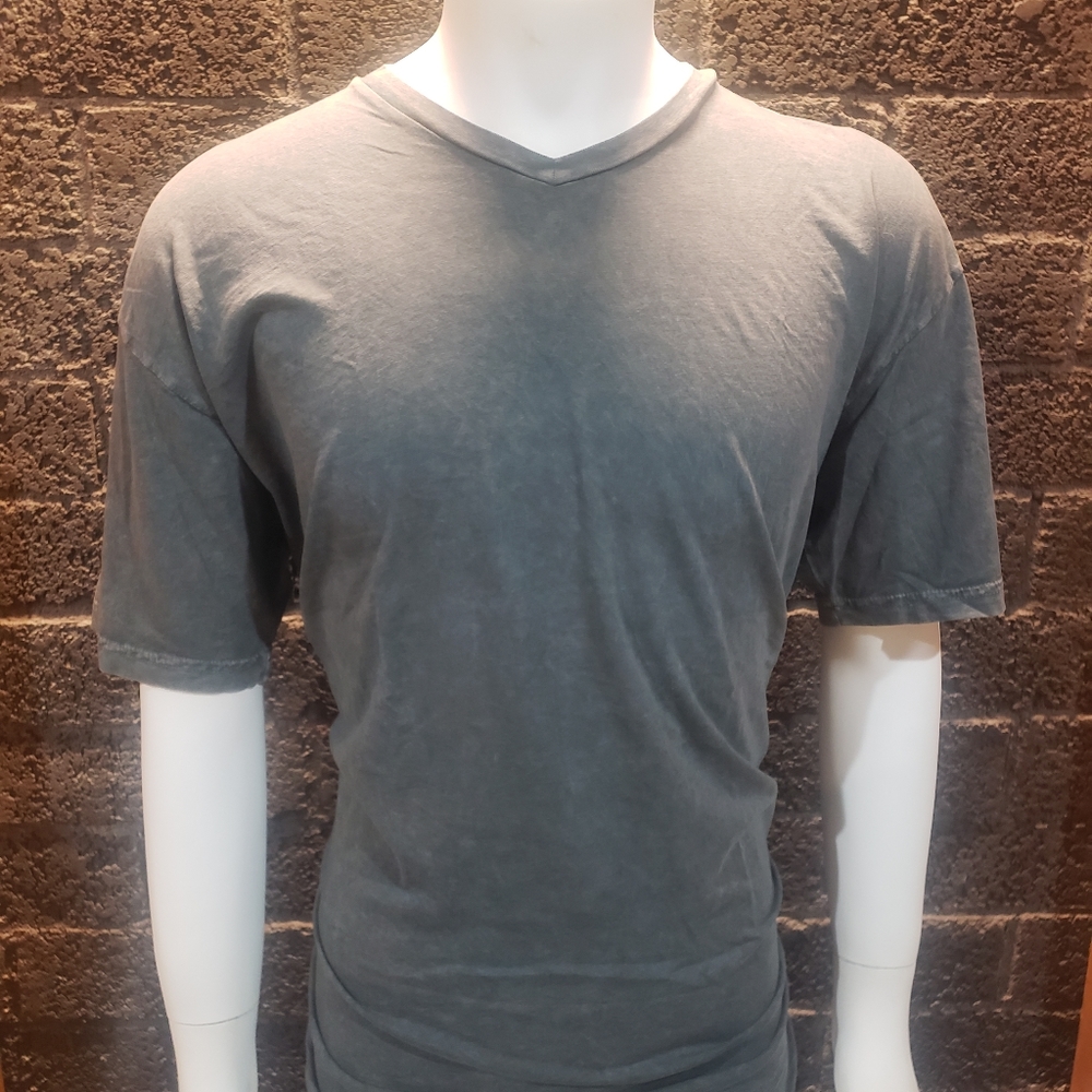 Vintage style gray v-neck t-shirt